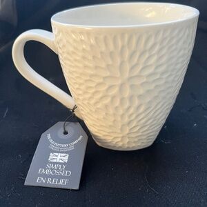 Mug The Old Pottery Company Embossed Flowers White Cottage Farmhouse 16 0zs